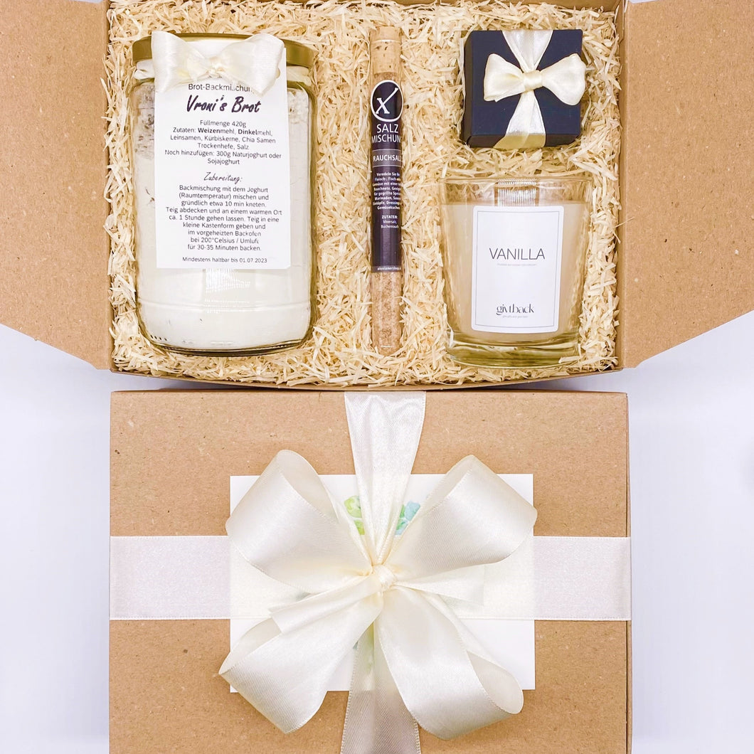 Einzugsgeschenke mit Brot & Salz, Schokolade und Duftkerze von givtback