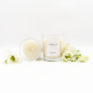 Duftkerze Vanille mit recycelten Wachs. Eine schöne klassische Geschenkidee für Kerzenliebhaber. 
