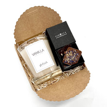 Lade das Bild in den Galerie-Viewer, Kleine Geschenkbox mit Kerze und Schokolade
